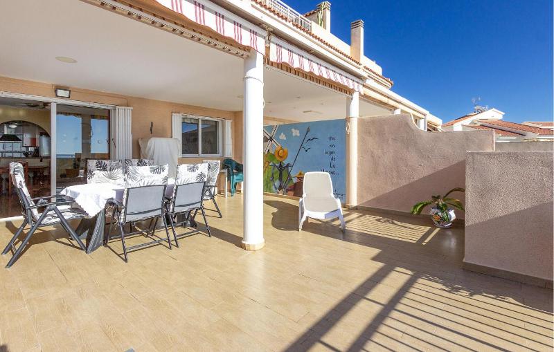 Stunning Apartment In Santa Pola With Wifi - image 4