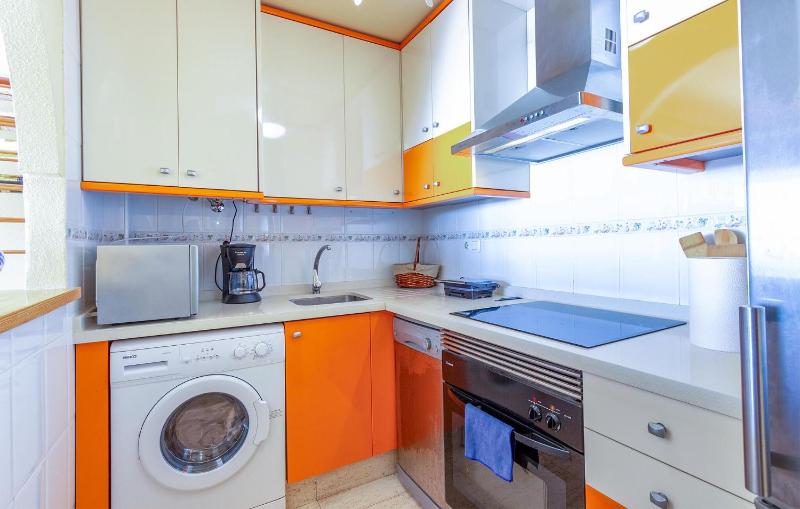 Stunning Apartment In Santa Pola With Wifi - image 13