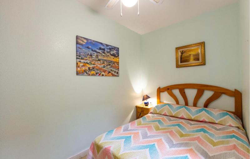 Stunning Apartment In Santa Pola With Wifi - image 18