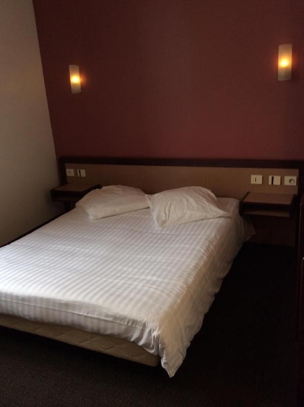 Double Room image 4