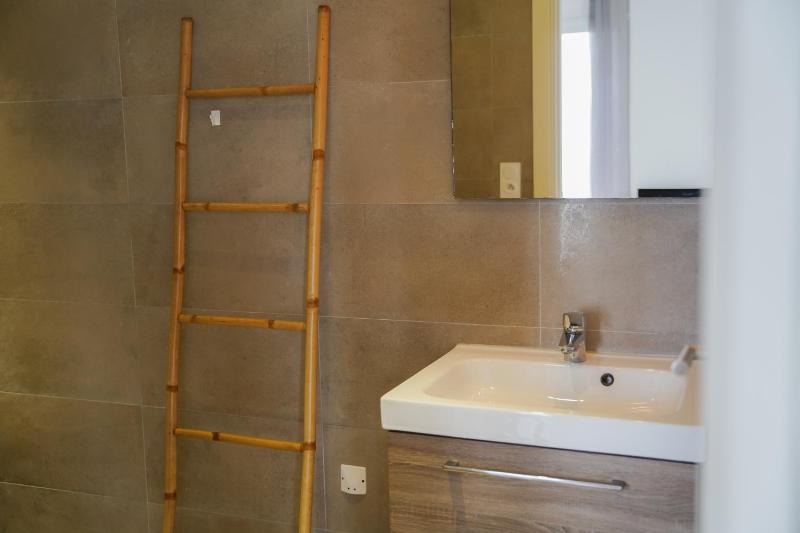 Studio with Sea View (2 Adults) image 4