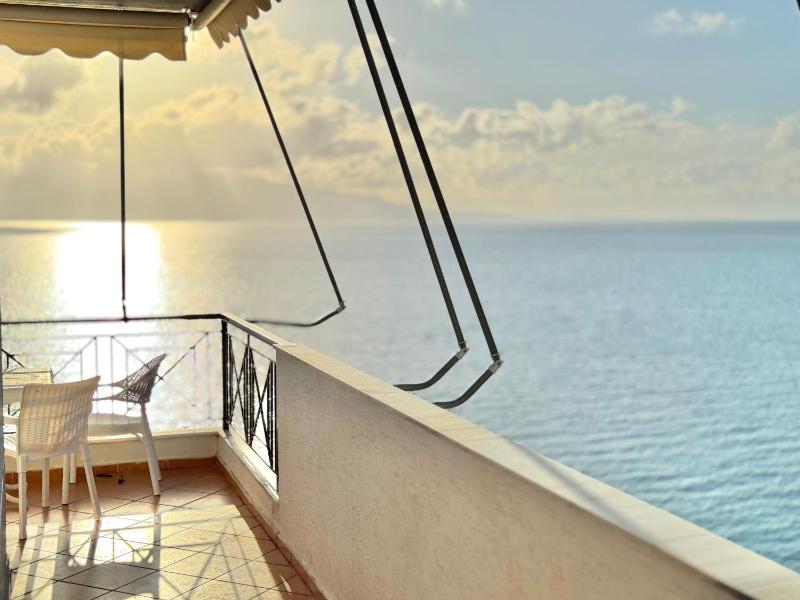 Amazing Sea View Apartment - image 13