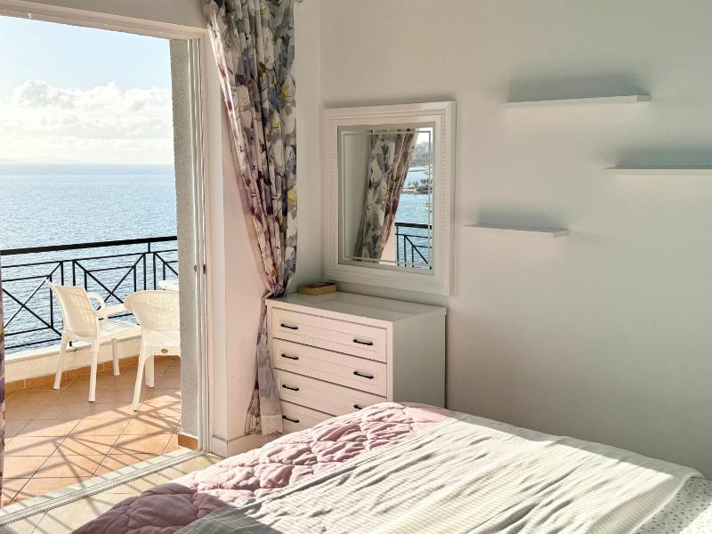 Amazing Sea View Apartment - image 10