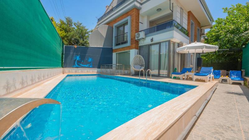 Fethiye 3 Bedroom Villa - Close to the center - image 1