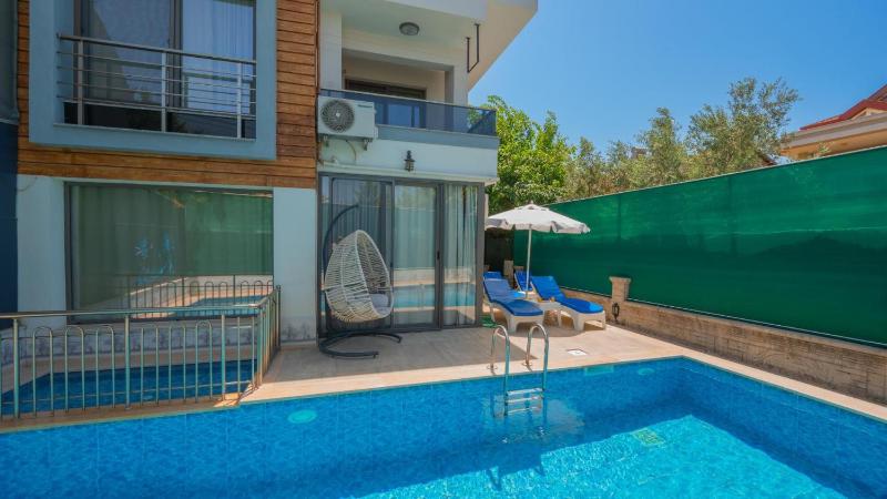 Fethiye 3 Bedroom Villa - Close to the center - image 35