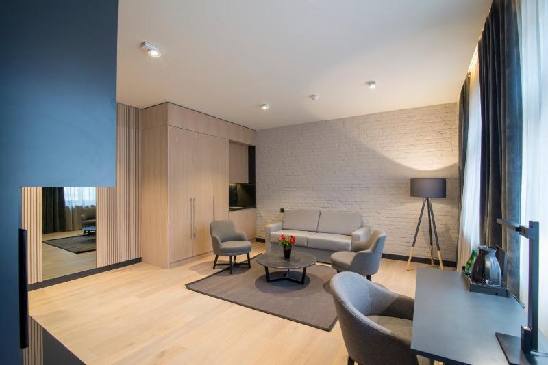 Deluxe Apartment image 3