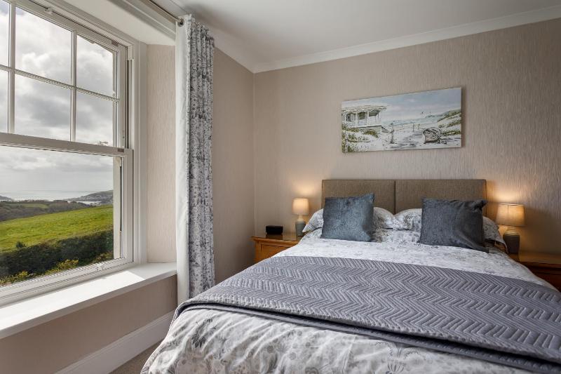 Double Room with Private Bathroom image 1