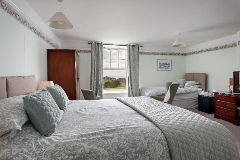Quadruple Room image 1