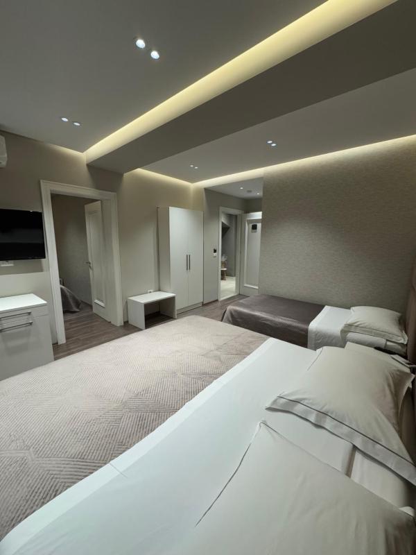 Quintuple Room image 3