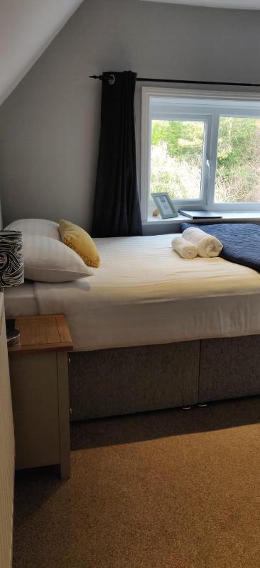 Small Double Room image 1