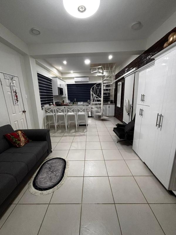 Elm's Secret Nest Westmoorings-2 Bedroom Suite and Pool - image 1