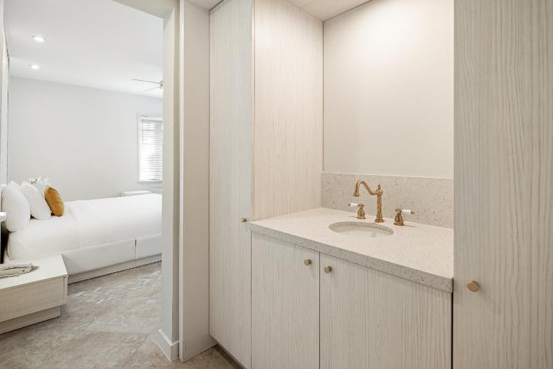 Cardozo King Room image 1