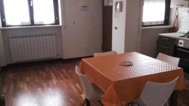 Two-Bedroom Apartment - Split Level image 4