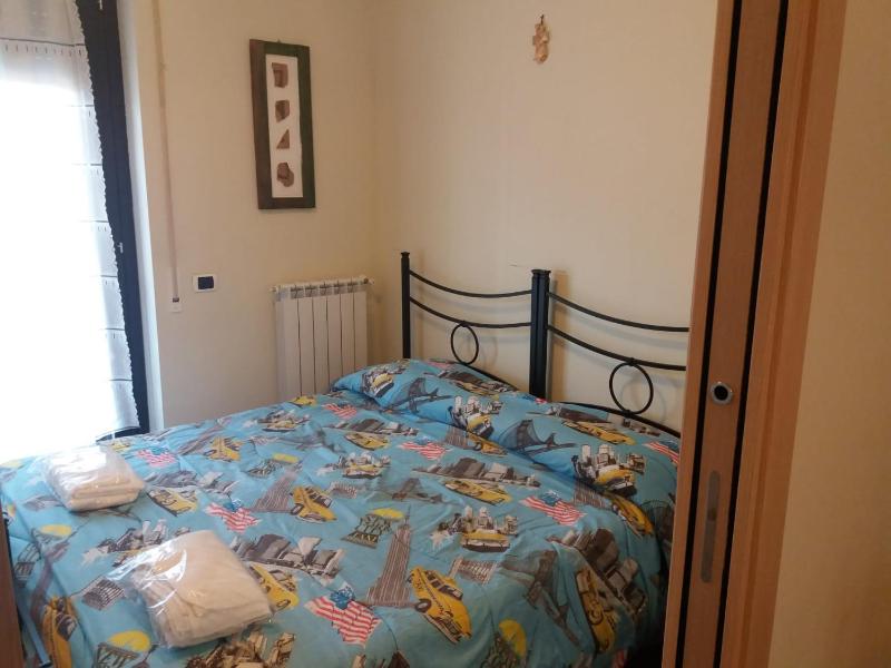 Two-Bedroom Apartment - Split Level image 3