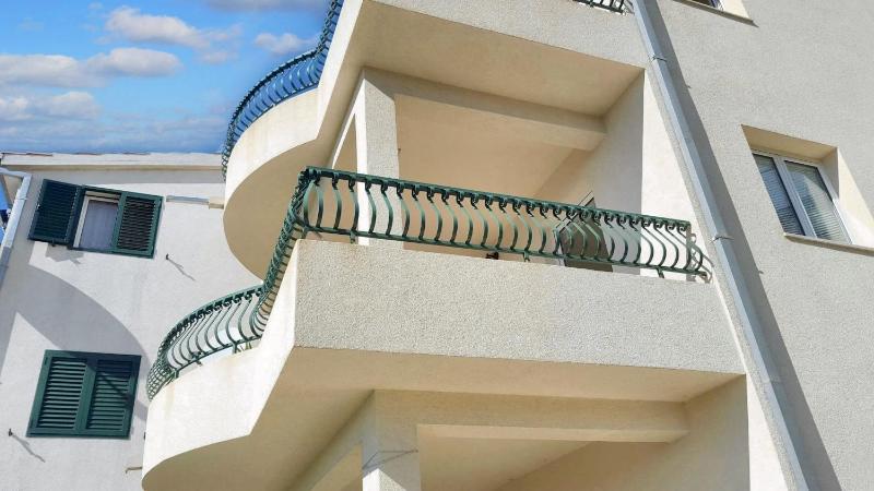 Comfortable apartment in Makarska 80 m2 sea view and terrace - image 43