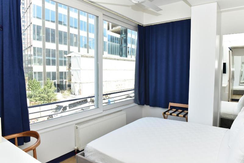 Standard Single Room image 4