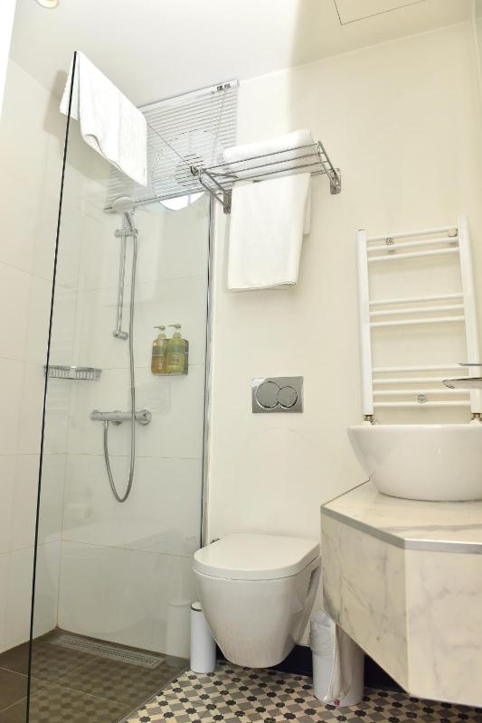 Deluxe Double Room image 4