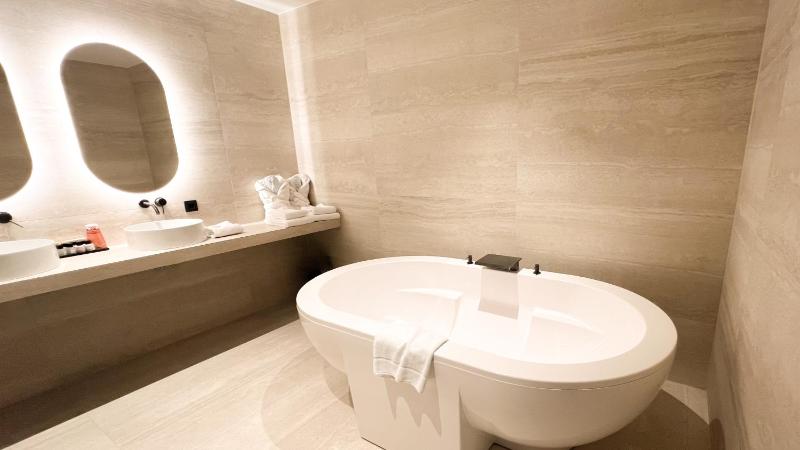 Wellness Suite with Sauna image 4