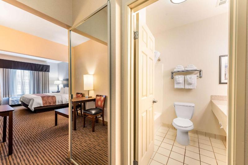 King Suite - Non-Smoking image 1