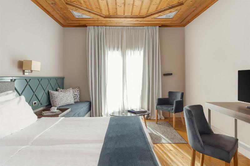 Standard Double or Twin Room with Balcony image 1