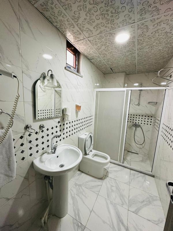 Double Room image 1