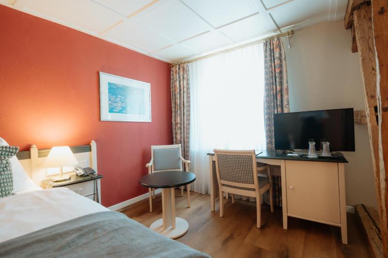 Quadruple Room image 4