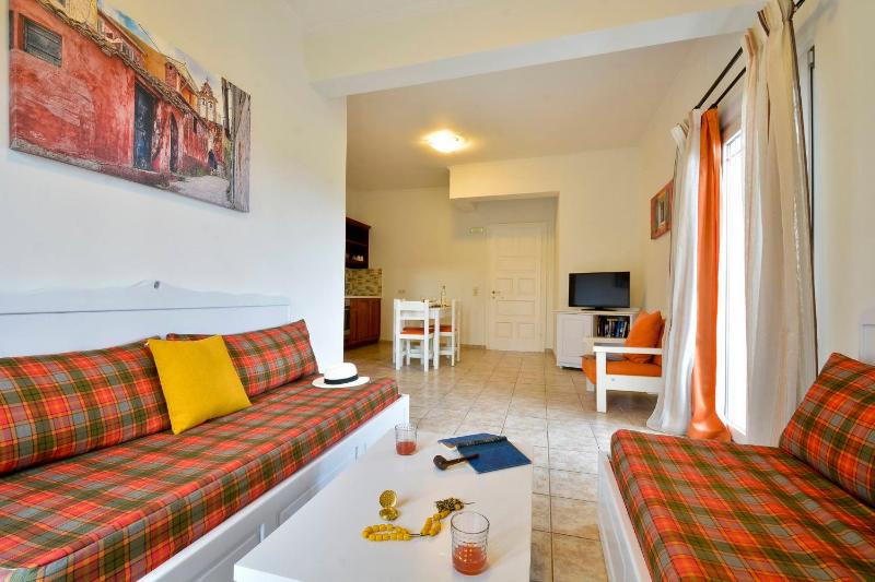 Apartment No4 - Ground Floor with Marina and Pool view image 3