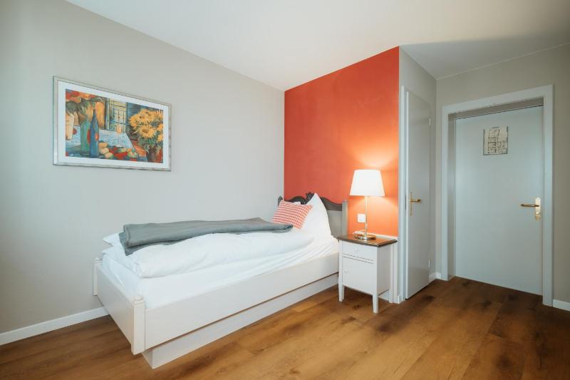 Standard Single Room image 3