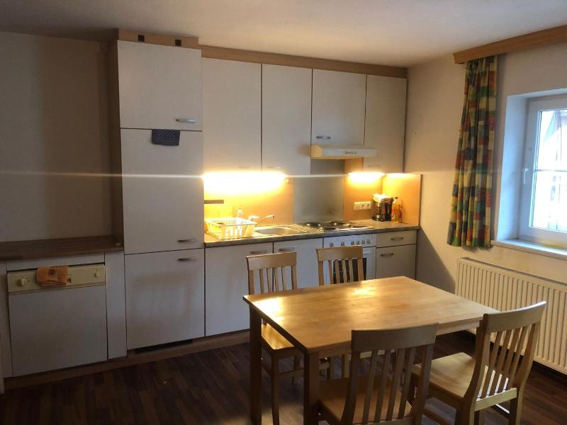 One-Bedroom Apartment image 2