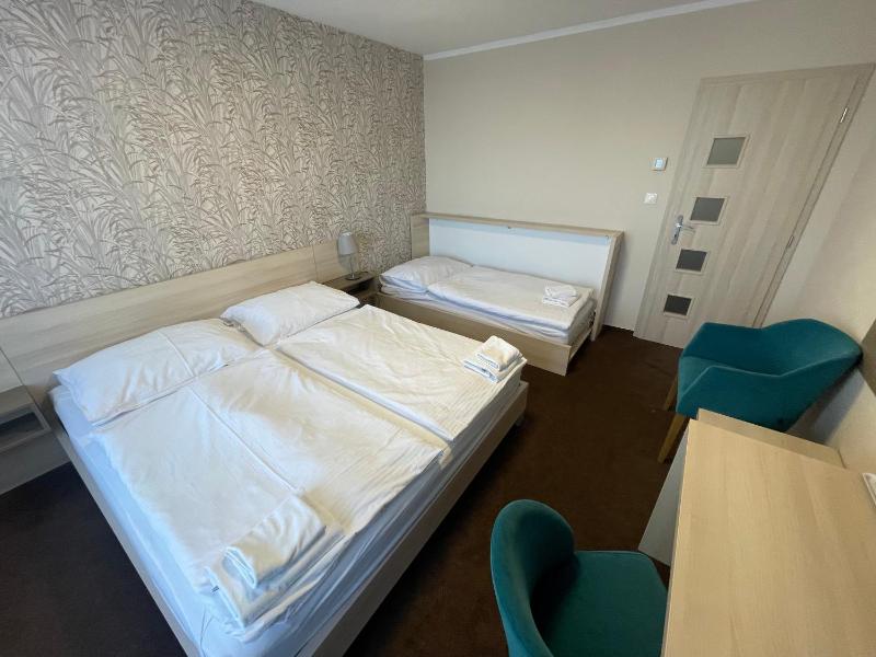 Premium Double or Twin Room with free Air-Conditioning image 2