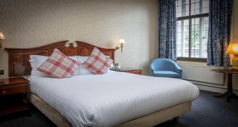Superior Double Room with Double Bed - Non-Smoking image 3