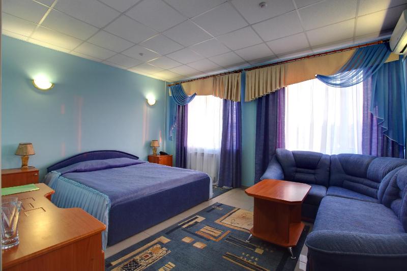 Large Double Room image 4