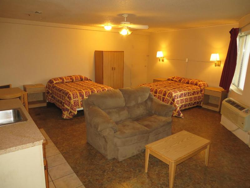 Double Room with Two Double Beds image 4