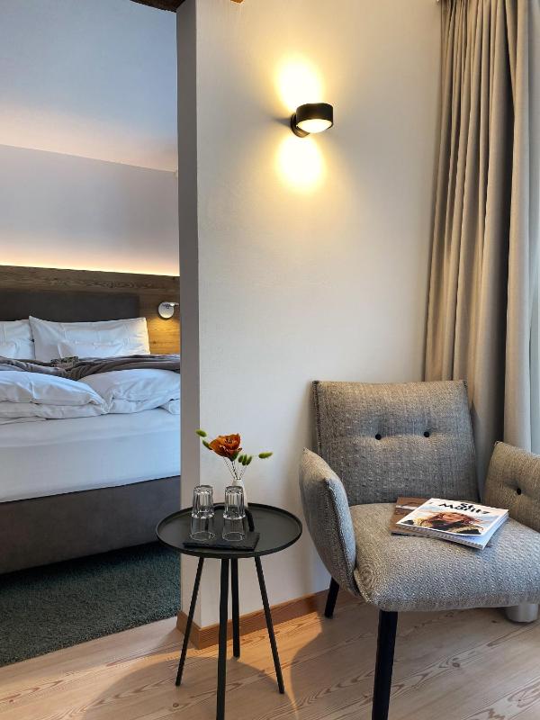 Deluxe Double or Twin Room image 4