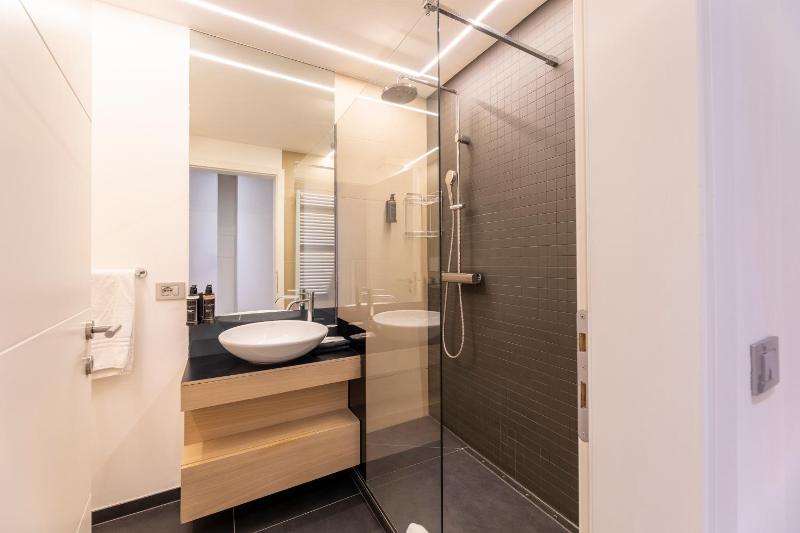 Economy Double or Twin Room image 4