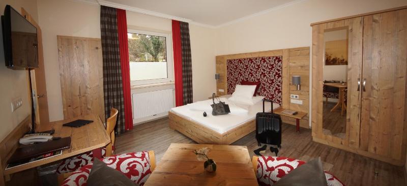 Wellness Room with Infrared Cabin incl. Parking if available image 1