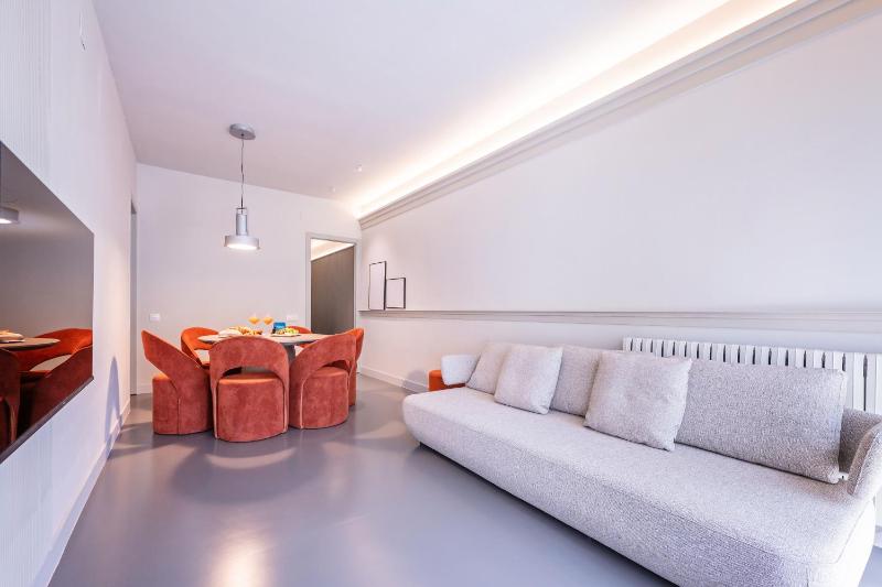 Sweett - Gaudi Avenue - image 6