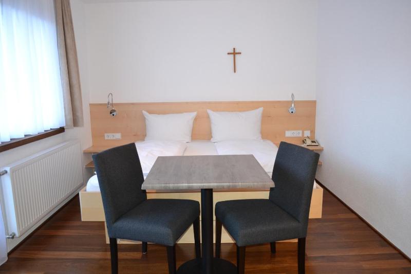 Family Room (2 Adults + 1 Children) with Balcony image 1