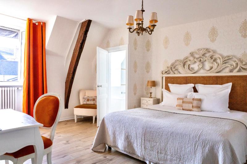 Superior Double Room image 1