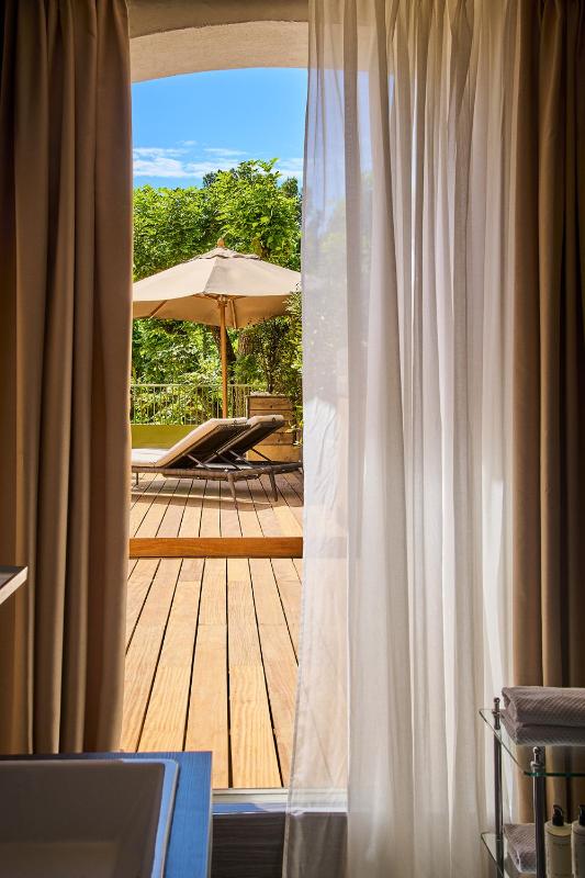 Junior Suite with Terrace image 4