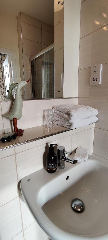 Deluxe Double Room with Sea View - 3 image 2