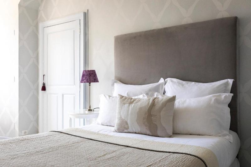 Standard Double Room image 3