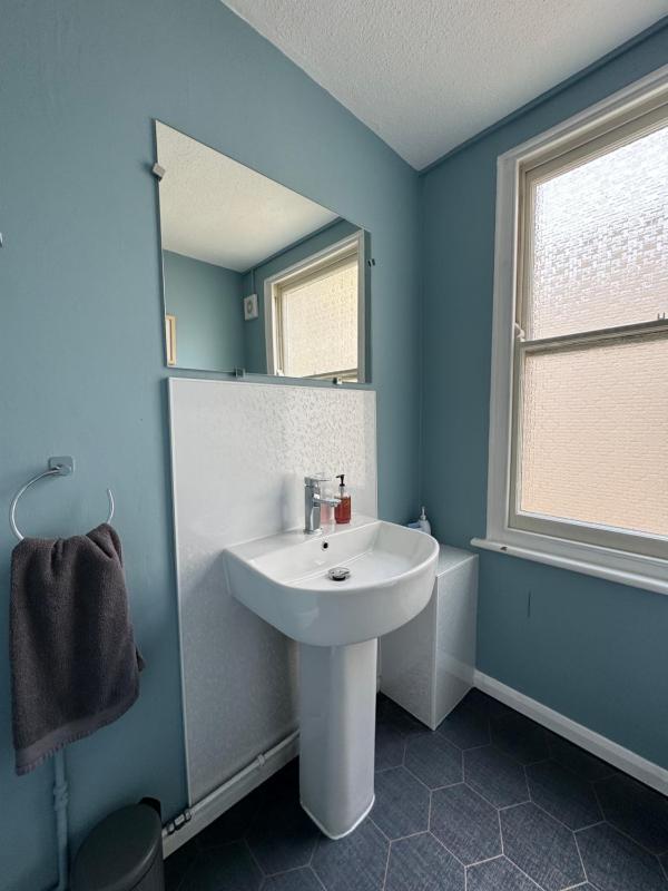 Single Room with Private Bathroom image 2