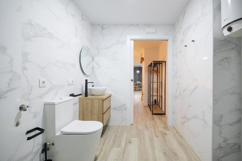LN4 - Loft Valencia Espacioso y acogedor estudio cerca del metro zona Ayora - image 9