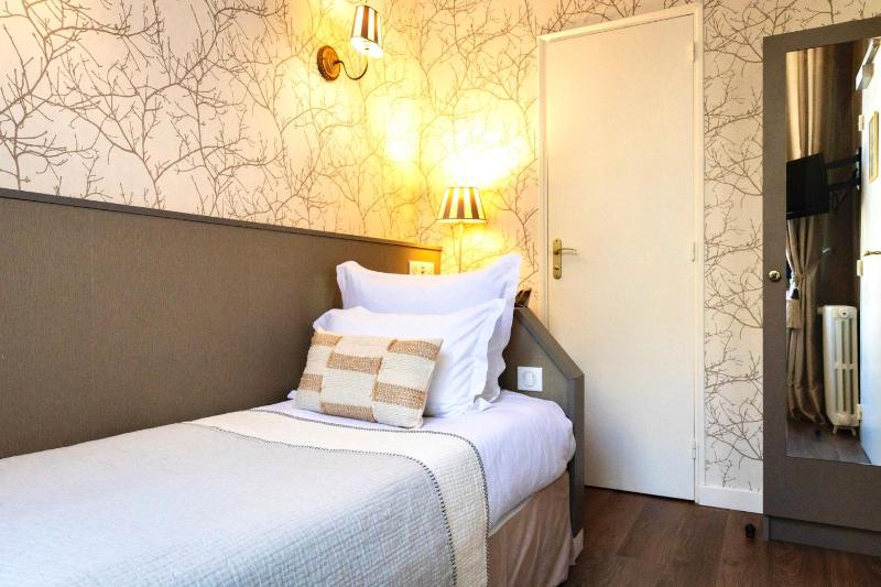 Single Room image 1