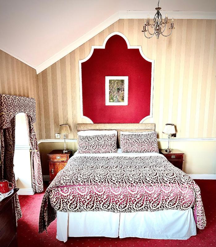 Deluxe King Room with Sea View image 3