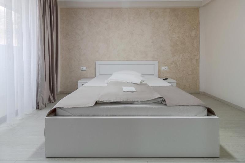 Deluxe Apartment image 1