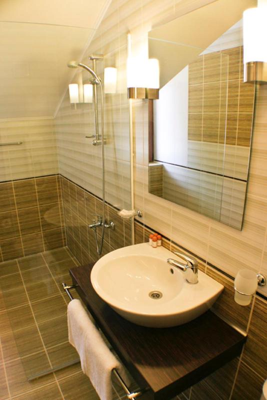 Deluxe Double Room image 1