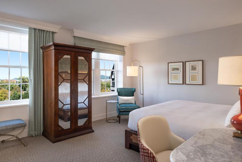 King Room image 4