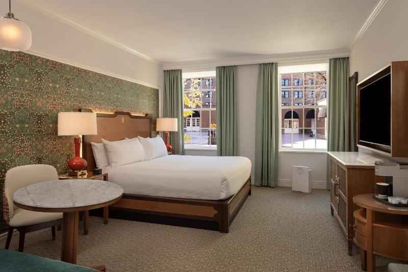 King Room image 3